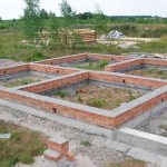 How to build a foundation for a country house with your own hands? What material should I choose for this? What should you pay attention to? We offer you our recommendations on these issues. 